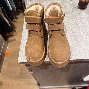 UGG Australian Shephard Chestnut Ankle Booties with Fur Lining - Waterproof Sz 9